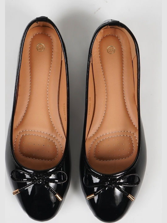 Patent Leather Pointy Ballerinas Black