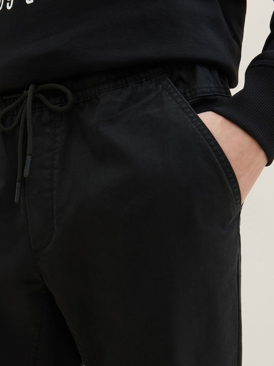 Trousers in Regular Fit Black