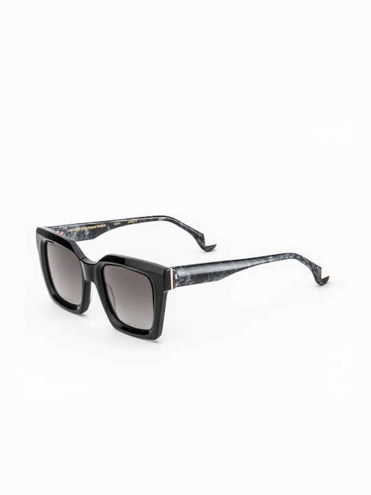 Woodys Barcelona Yuli Sunglasses with Black Frame and Black Gradient Polarized Lens