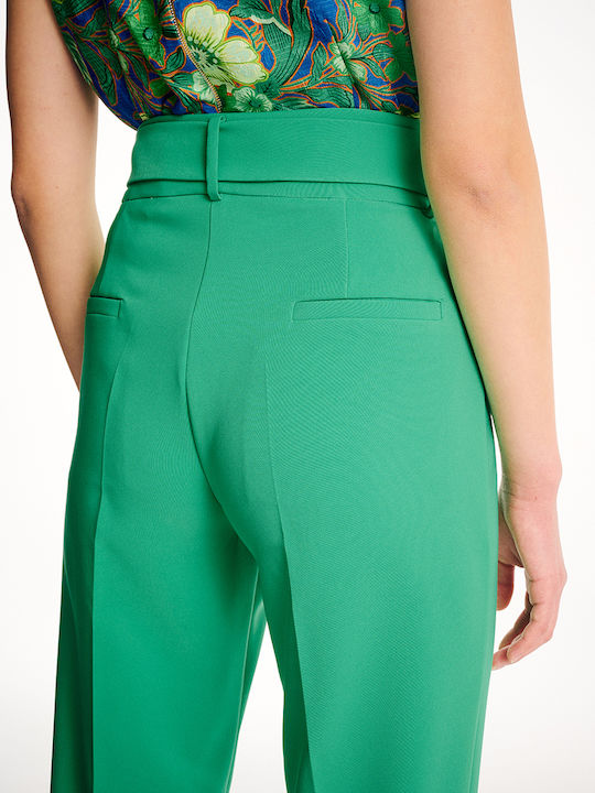 Women's Green Suit in Straight Line