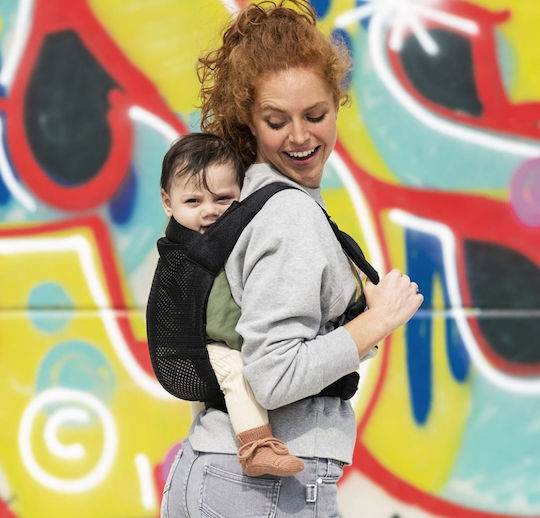 Mini Monkey Classic Carrier Black with Maximum Weight 15kg