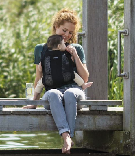 Mini Monkey Classic Carrier Black with Maximum Weight 15kg