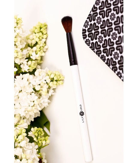 Lily Lolo Professional Eye Shadow Makeup Brush with Synthetic Bristle