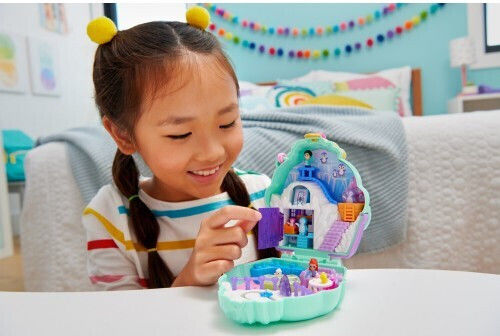 Mattel Compact Polly Pocket Snow Sweet Penguin Compact for 4+ Years (Miscellaneous Designs)