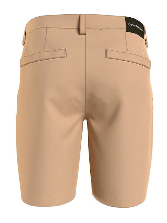 Calvin Klein Pantaloni scurți bărbați Chino Maro