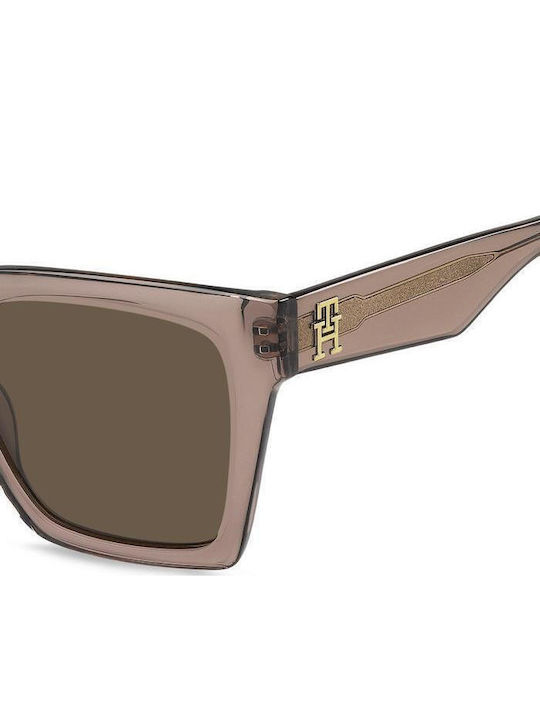 Tommy Hilfiger Women's Sunglasses with Brown Plastic Frame and Brown Lens