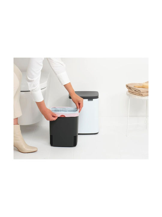 Brabantia Κάδος Bo Απορριμμάτων Πλαστικός με Αιωρούμενο Καπάκι Λευκός 7lt