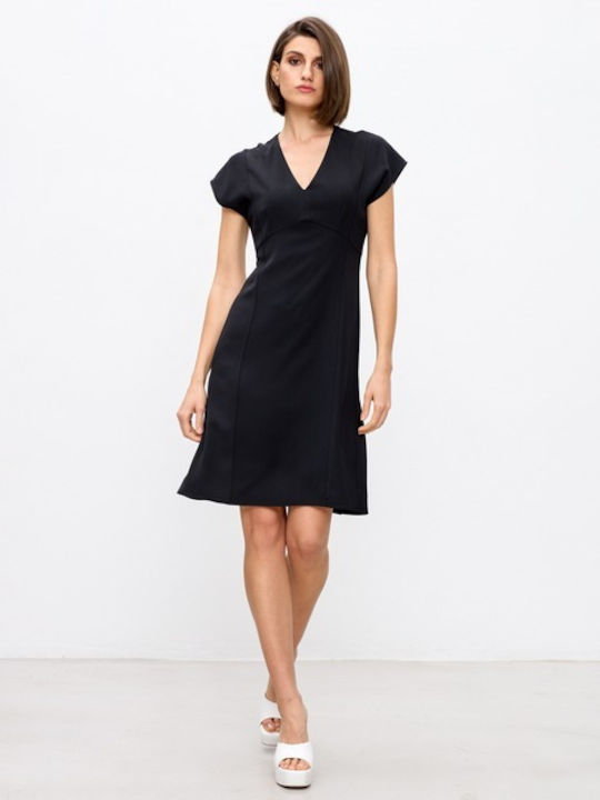 Passager Midi Dress Black