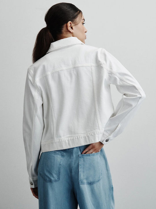 DKNY
