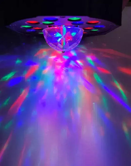 KAL Electronics Движеща се светлина LED ПАР DMX RGB
