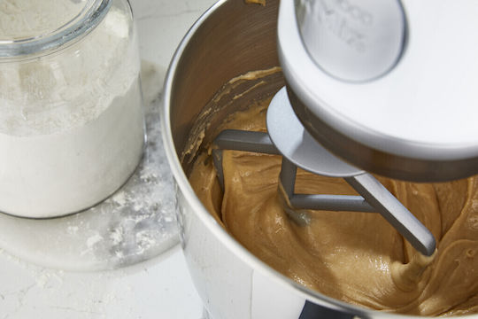 Kenwood kMix Stand Mixer 1000W with Stainless Mixing Bowl 5lt