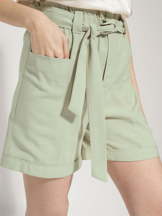 Tresor Women's Bermuda Shorts MENTA