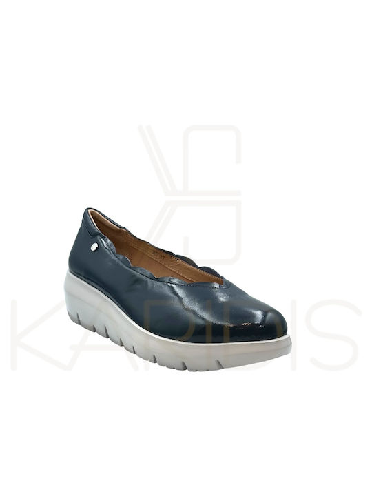 Stonefly Leather Women's Moccasins in Blue Color