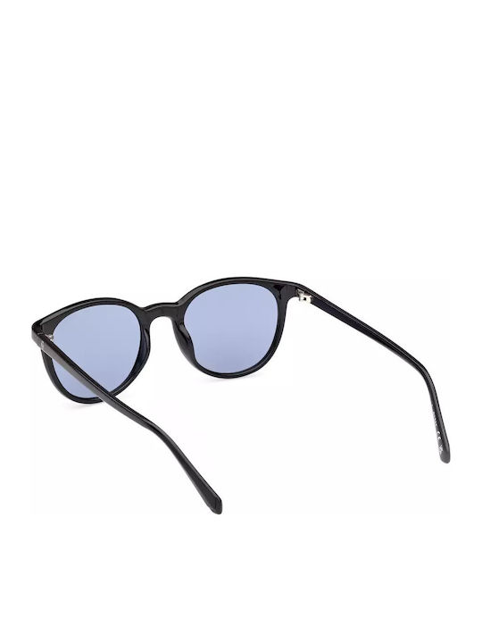 Guess Women's Sunglasses with Black Plastic Frame and Gray Lens