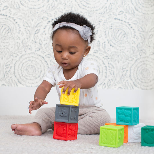 Infantino Cuburi Squeeze & Stack Pentru 6+ Luni 8 Bucăți
