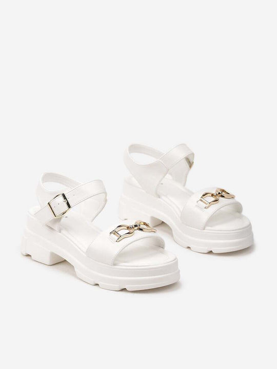 Women's Flat Sandals in White Color