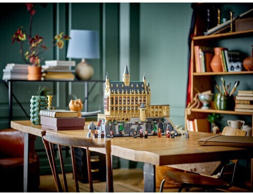 LEGO Castle Harry Potter - The Great Hall for 10+ Years 1732 Pieces