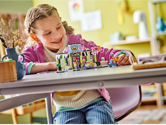 LEGO Friends Heartlake City Cafe for Ages 6+ 456 Pieces