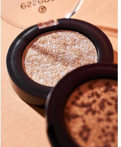 Essence Soft Touch Сенки за Очи Матов в Твърда Форма 01 Единственият 2гр