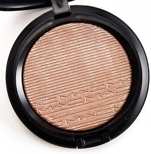 Pudră iluminatoare Mac Extra Dimension Skinfinish, nuanța Superb