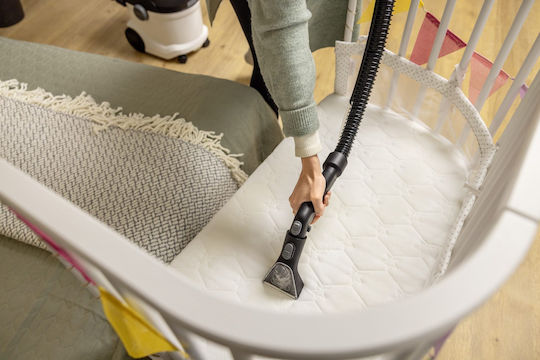 Karcher SE 6 Vacuum Wet / Dry 1000W with Plastic Bin 4lt