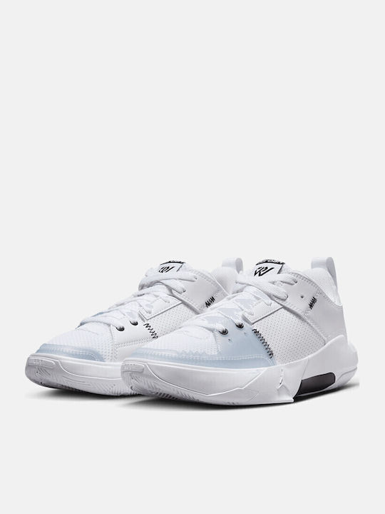 One Take 5 (Gs) Kids Sports Shoes Basketball with Laces White / Black