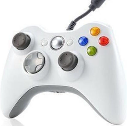 Жичен Контролер за Xbox 360 Бял
