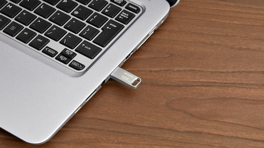 Kioxia U366 128GB USB 3.2 Stick White