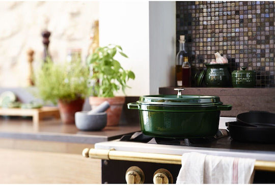 Staub Oval Cocotte Γάστρα Οβάλ Μαντεμένια 33x33cm 6.7lt