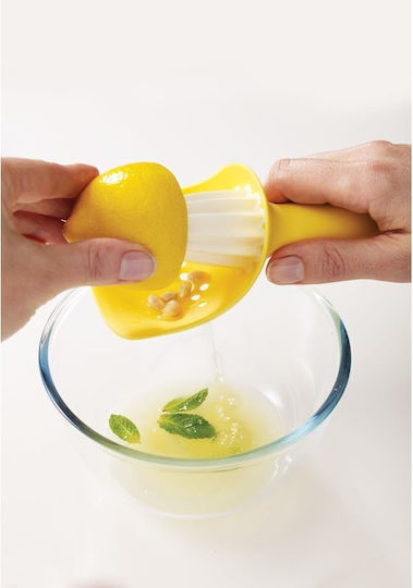 Joseph Joseph Catcher Hand Juicer Lemon made of Plastic in Yellow Color