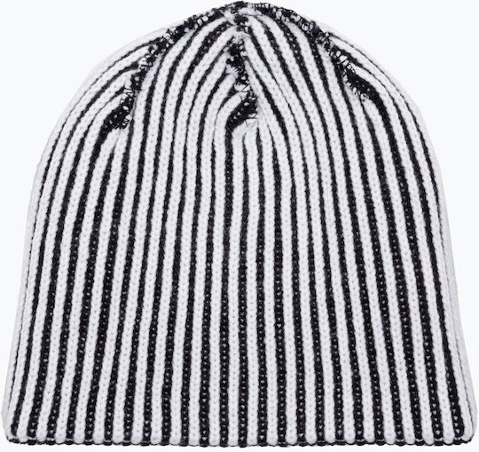 Beanie Beanie Knitted in Black color