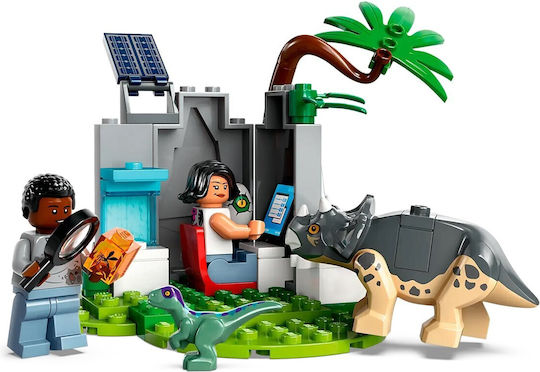 LEGO Jurassic World Център за Спасение на Бебе Динозавър за 4+ Години 139 Бройки