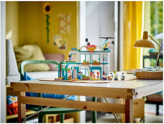 LEGO Friends Heartlake City Spital Pentru 7+ Ani 1045 Bucăți