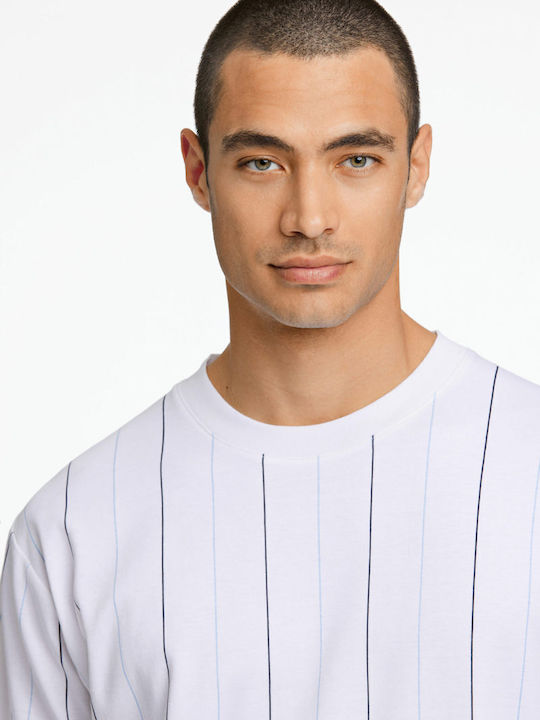 T-shirt White