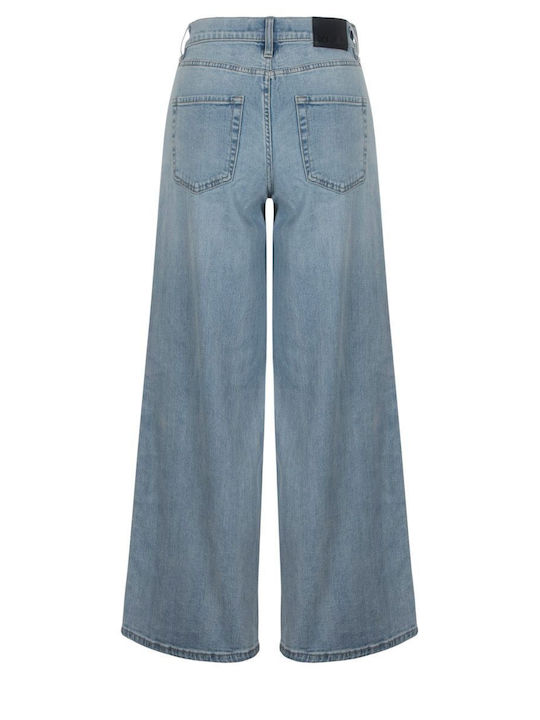 DKNY
