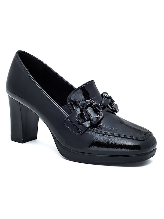 Soft & Flex Black Patent Moccasin 424-811-000