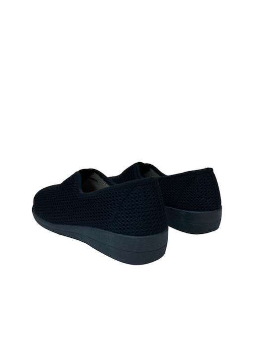 Closed Women's Slippers Black