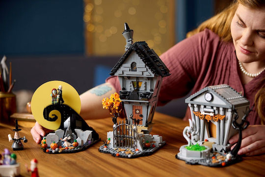 LEGO Disney Disney Tim Burton's The Nightmare Before Xmas Pentru 18+ Ani 2193 Bucăți