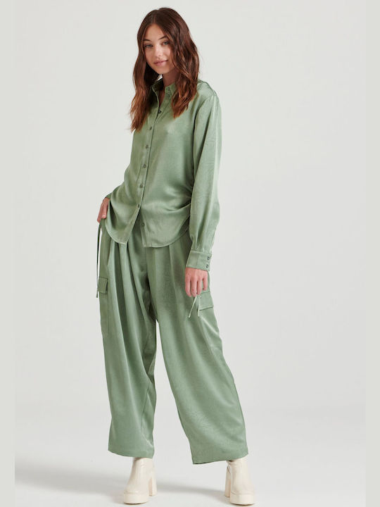 Funky Buddha Women's Fabric Cargo Trousers with Elastic in Loose Fit Green