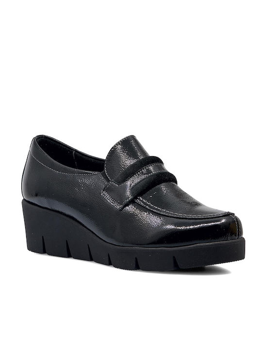 Softies Patent Leather Women's Moccasins in Black Color