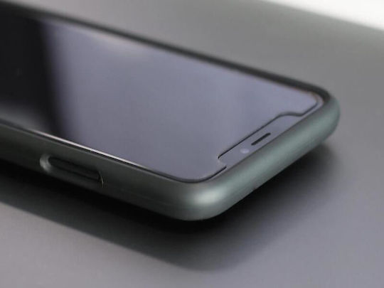 Quad Lock Tempered Glass (iPhone 15)