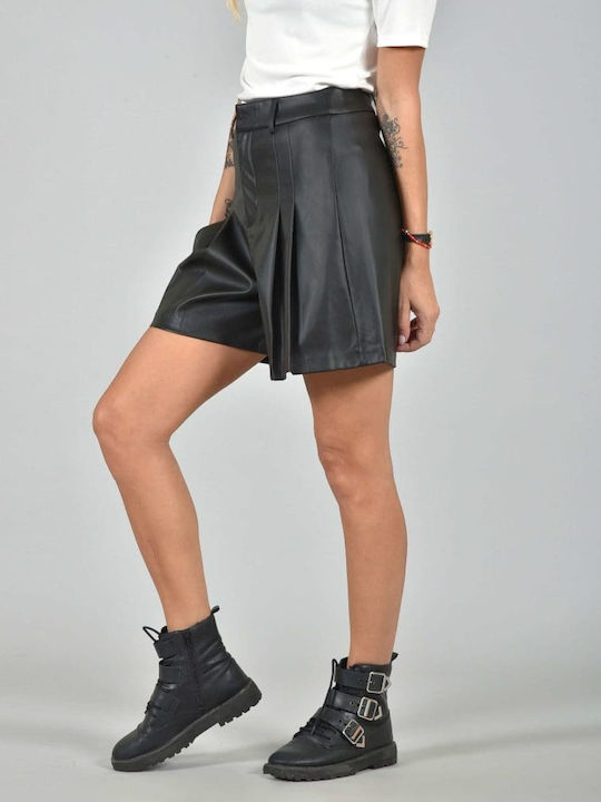 Belle Femme Women's Leather High-waisted Shorts black