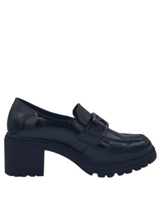 B-Soft Women's Moccasins in Black Color