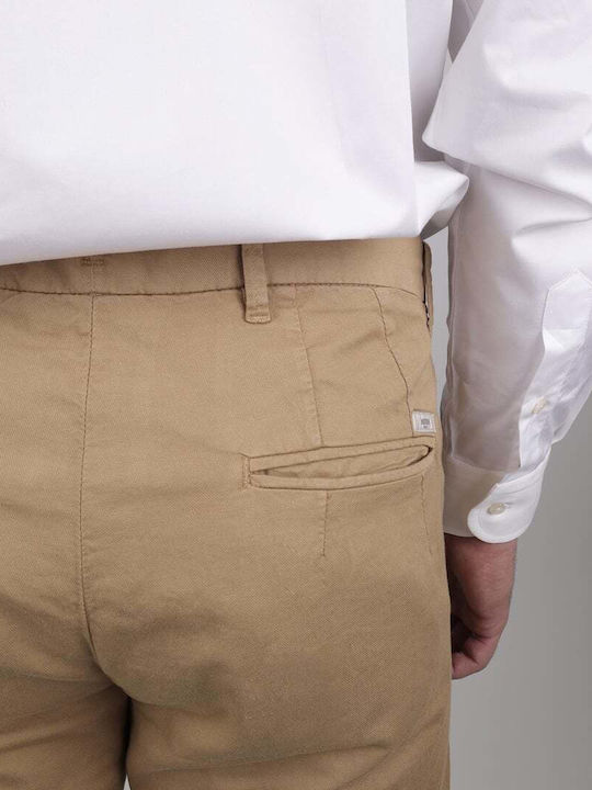 Uniform Jeans