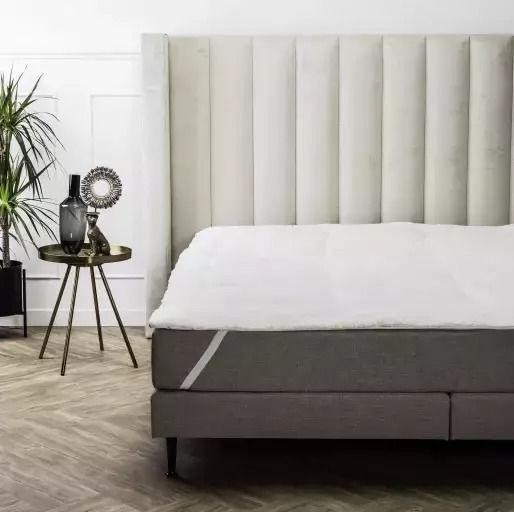 Sleeptime Schutzauflage Über-Doppel mit Gummibändern Beige 160x200cm