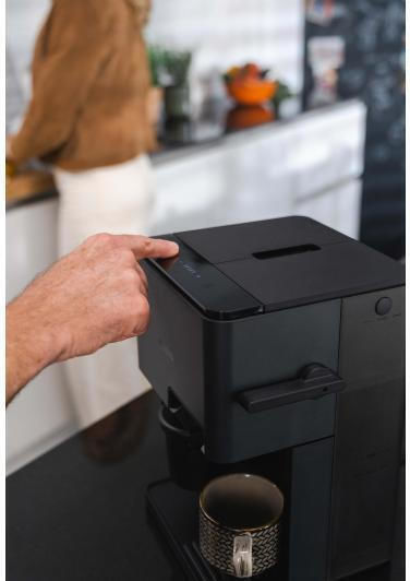 Nivona CUBE 4106 Automatic Espresso Coffee Machine 1455W Pressure 15bar with Grinding Burrs Black