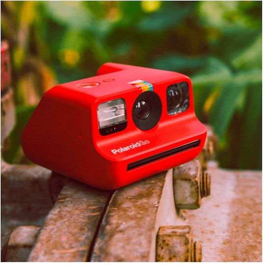 Polaroid Go Червено