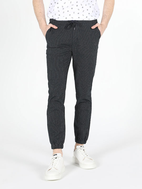 Hose in Schlanker Passform Navy Blue