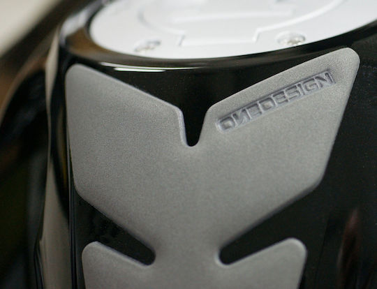 Tankaufkleber aus grauem Lederimitat mit Soft-Touch Cgan123p Druck