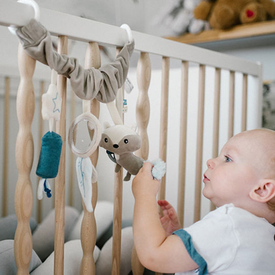 Babyono Hängendes Babyspielzeug für Kinderbett und Kinderwagen mit Beißring und Spiegel Raccoon für Neugeborene